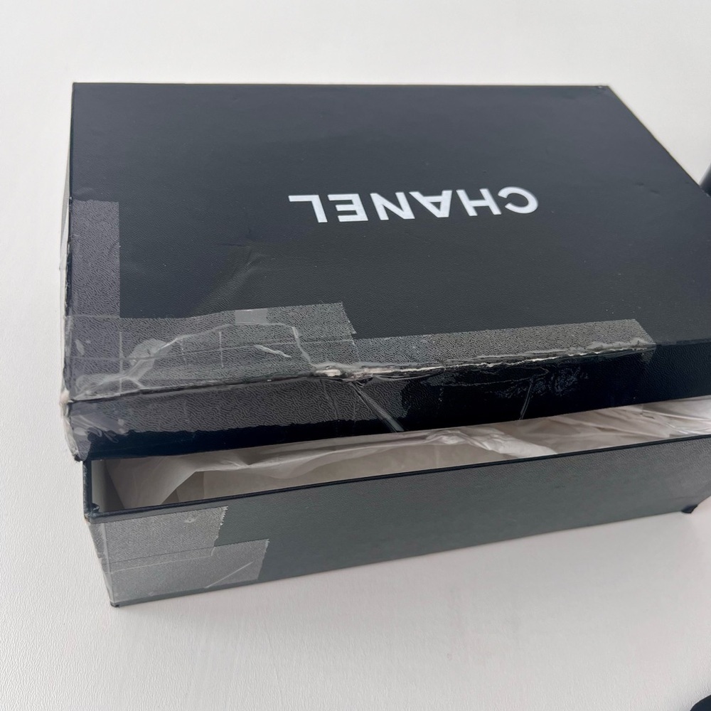 CHANEL || Dark Brown High Heel Loafer Pumps CC Logo Buckle Size EU 39 - Picture 16 of 16